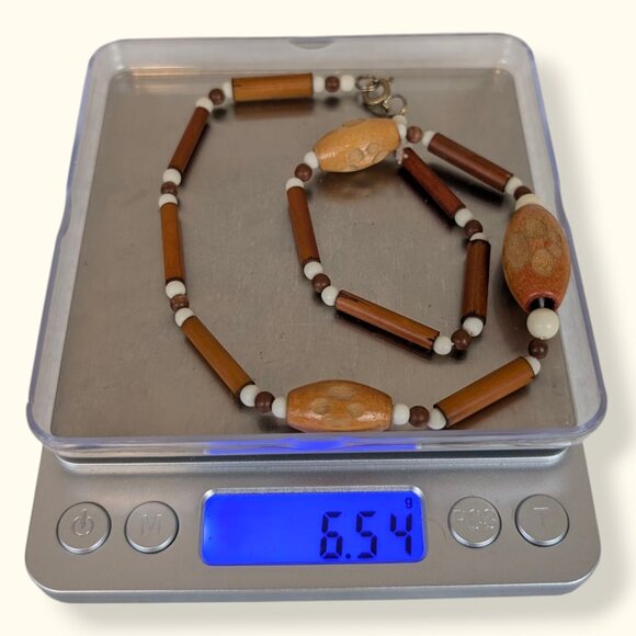 V. Wood & White Beaded Necklace - Picture 5 of 5